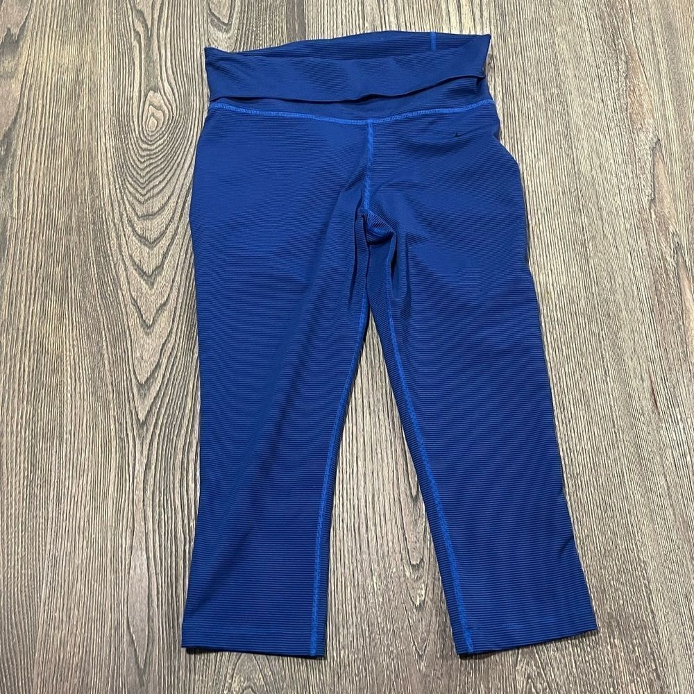 Nike Pants Dri Fit capris Leggings Swoosh Stretch Striped Blue Black Size Medium